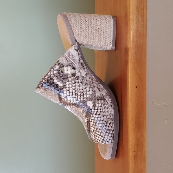 Rockport Amara slides - Picture 4 of 10